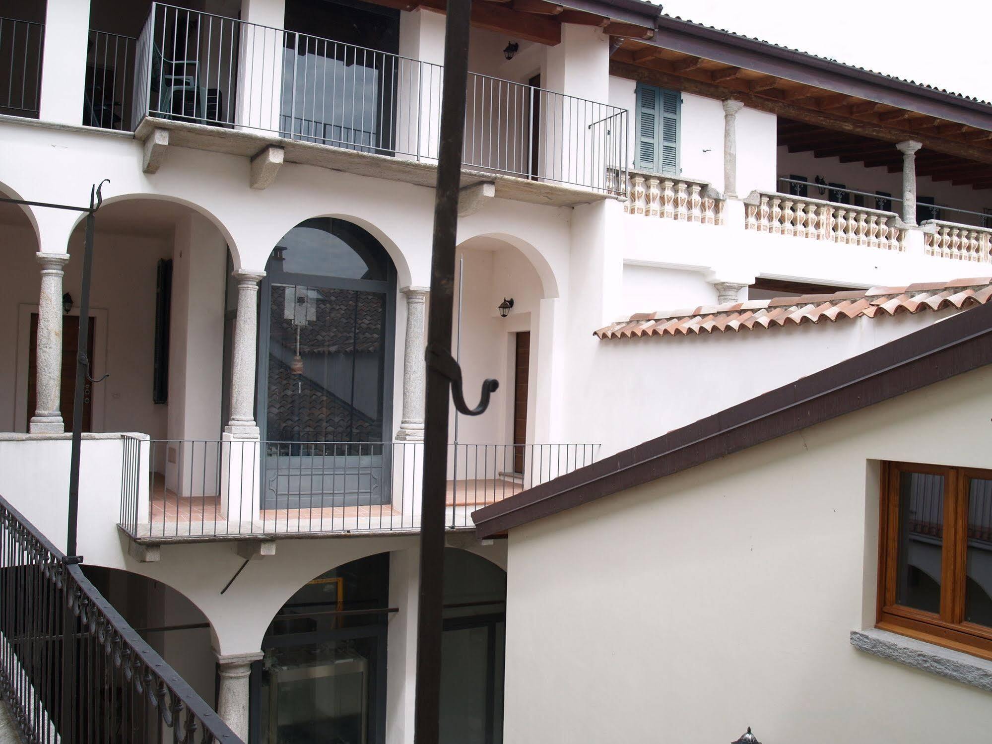 Casa Botta - Luino Lago Maggiore Εξωτερικό φωτογραφία